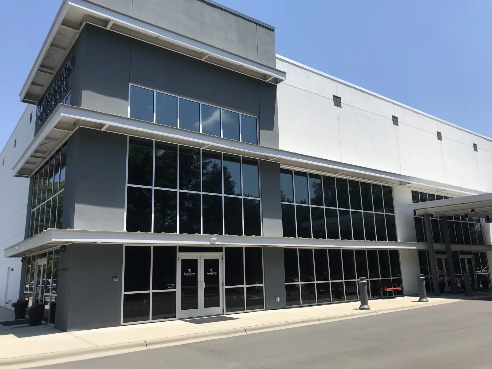 Streak-free glass after a professional window cleaning in Charlotte