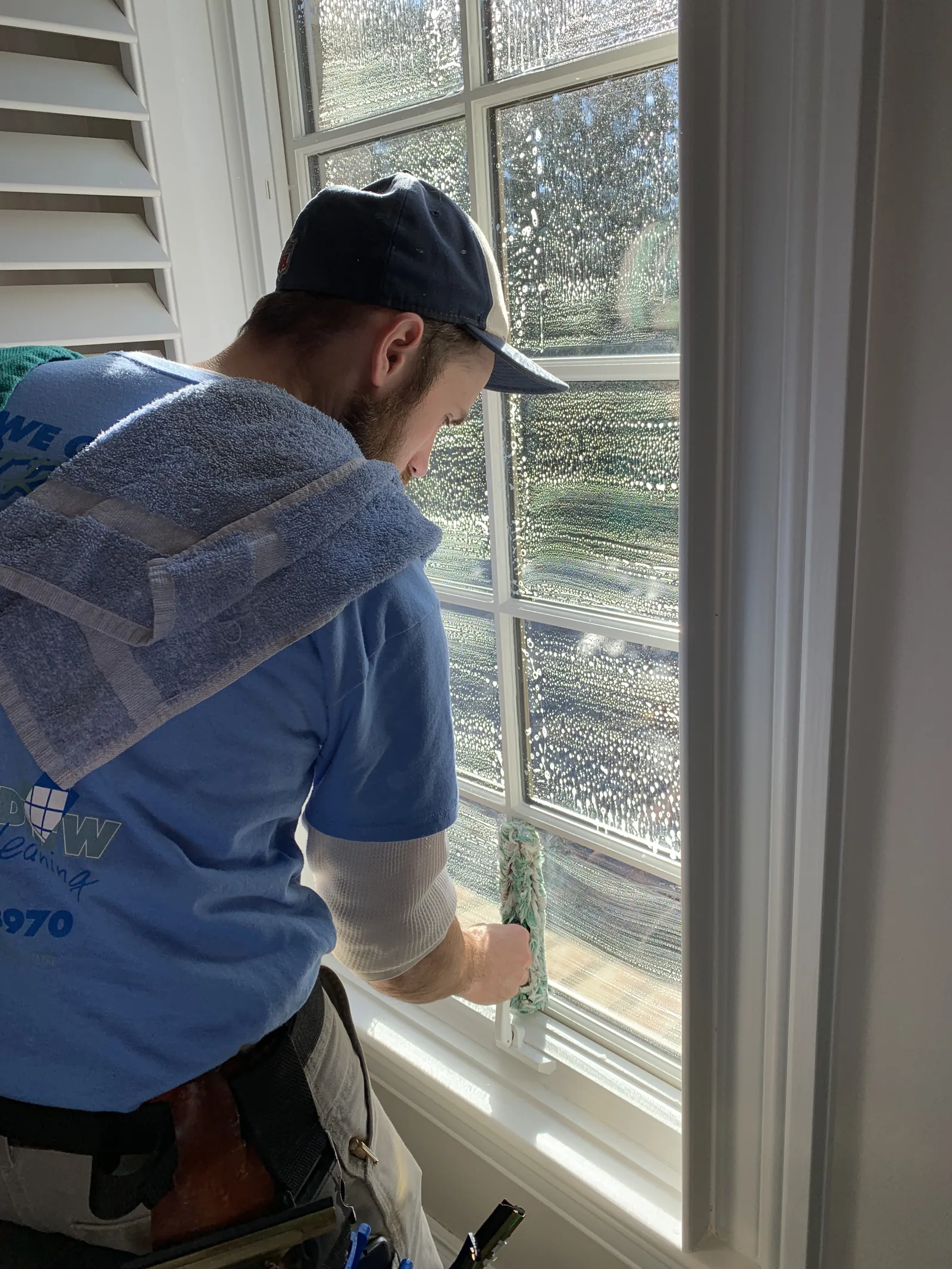 Interior residential window cleaning in Huntersville