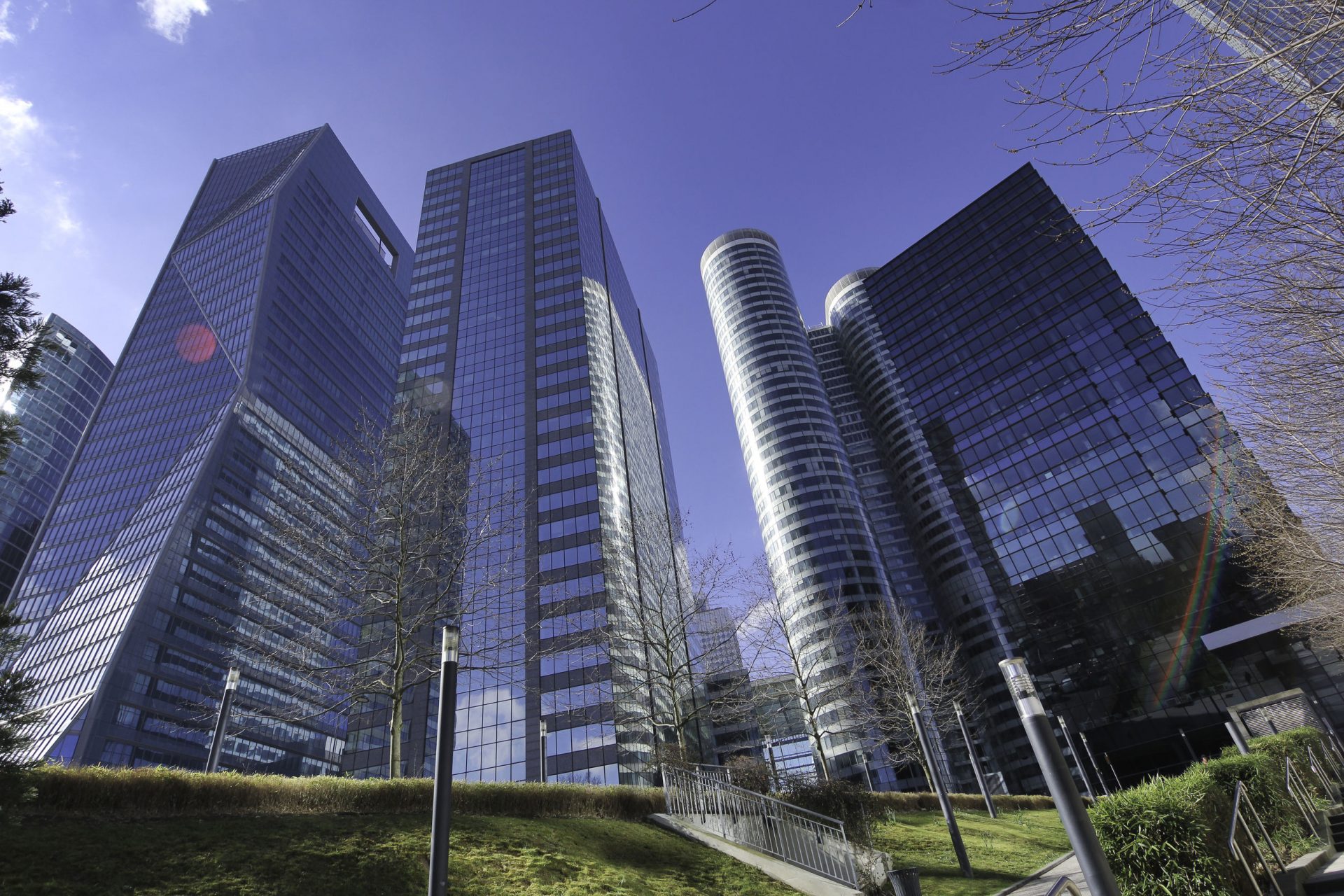 A full scale picture of multiple office buildings in a city